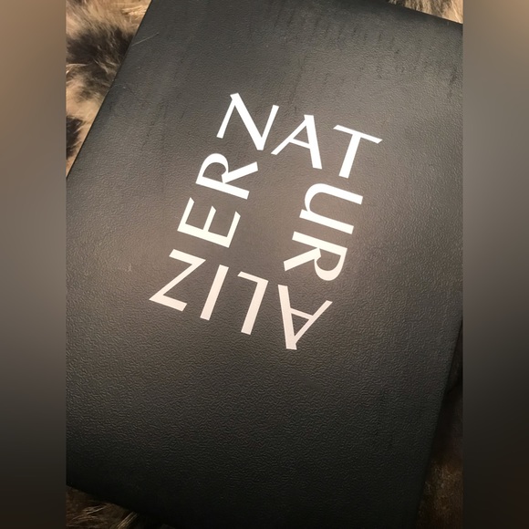 Naturalizer Sandals w/heel. Black shimmer. Style Vanessa2. Never worn. Size 13M. - Picture 5 of 5